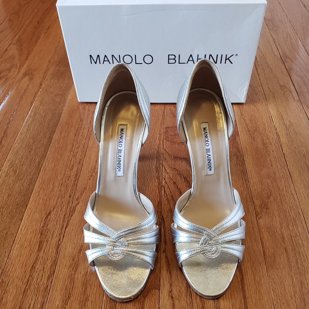 Manolo Blahnik Silver D'Orsay Heel - Picture 1 of 8